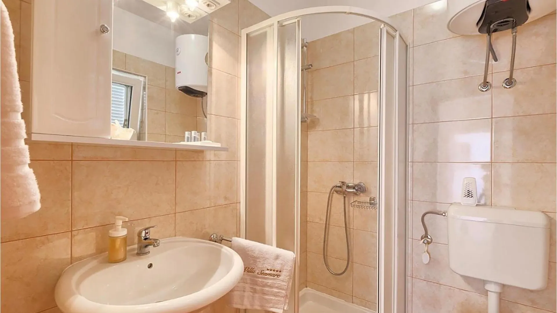 Beautiful Apartment In Stinjan With Wifi