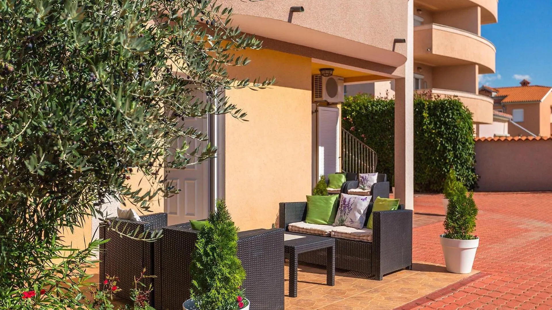 Beautiful Apartment In Stinjan With Wifi