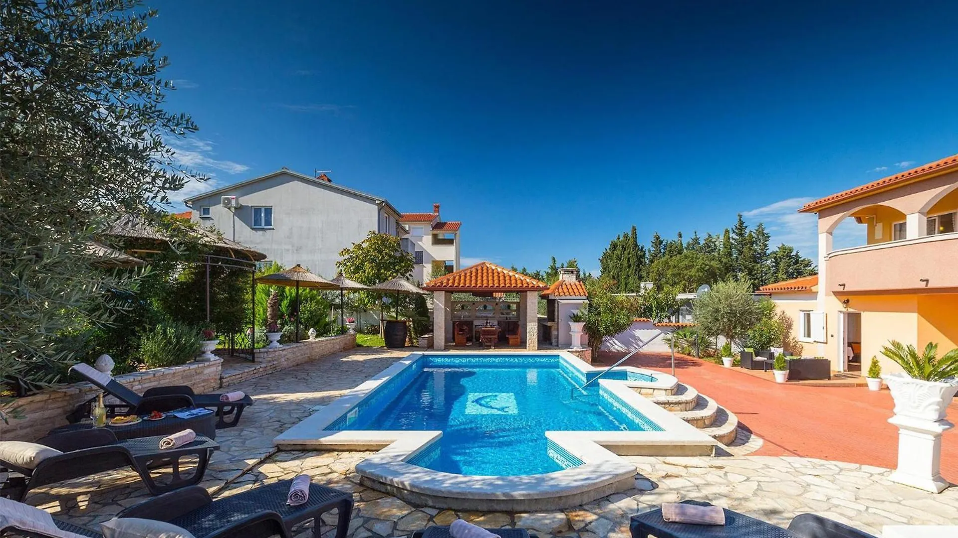 Beautiful Apartment In Stinjan With Wifi Croatia