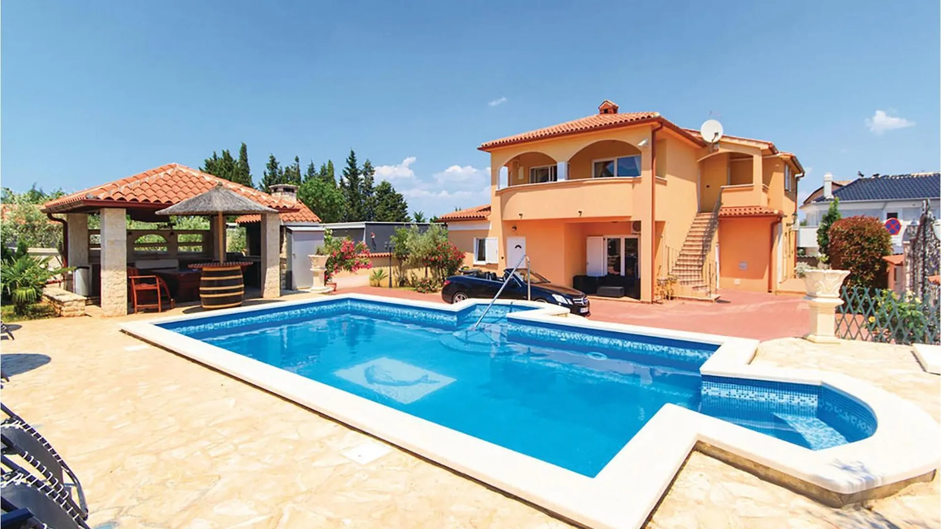 Beautiful Apartment In Stinjan With Wifi